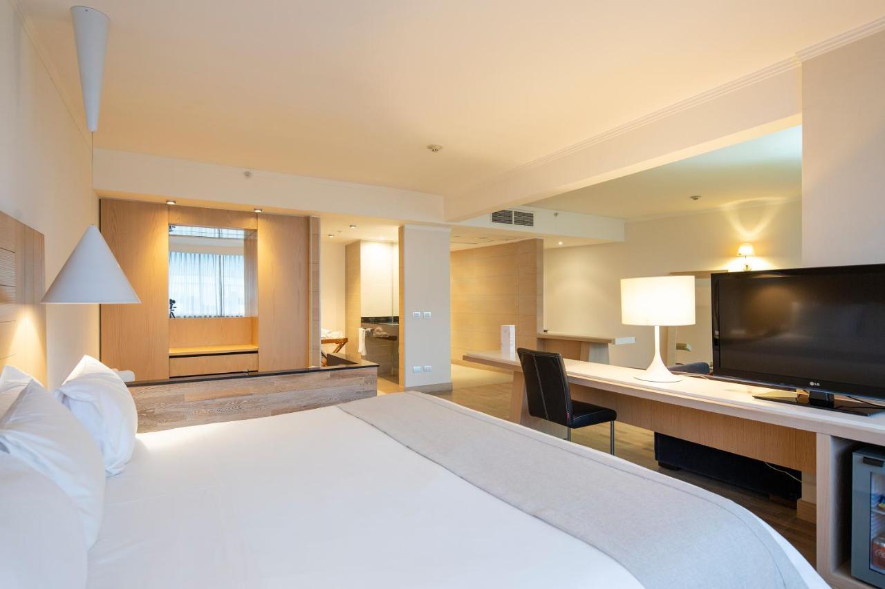 Hotel Wyndham Concepcion Pettra Esterno foto A room at the hotel