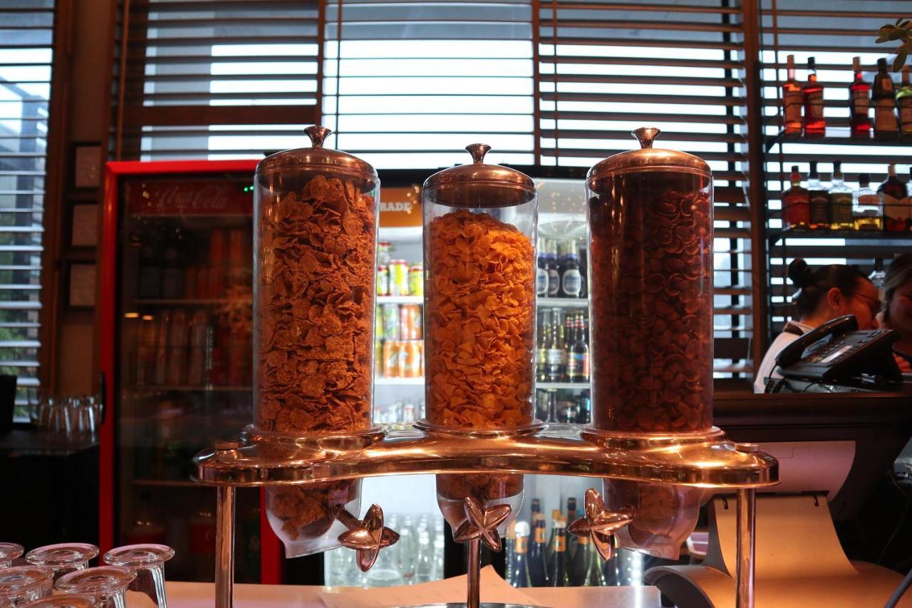 Hotel Wyndham Concepcion Pettra Esterno foto Dried anchovies
