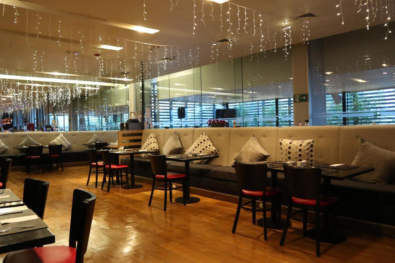 Hotel Wyndham Concepcion Pettra Esterno foto The interior of the restaurant