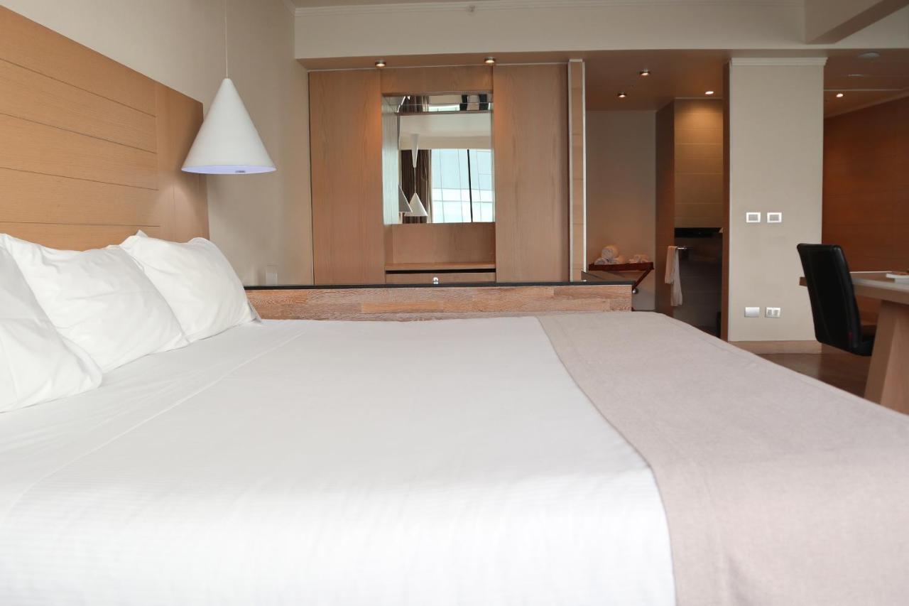 Hotel Wyndham Concepcion Pettra Esterno foto A room at the hotel