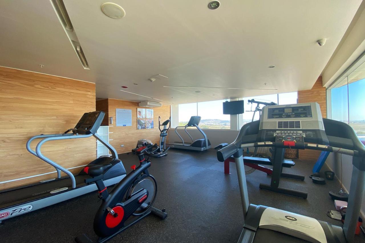 Hotel Wyndham Concepcion Pettra Esterno foto The gym at the hotel